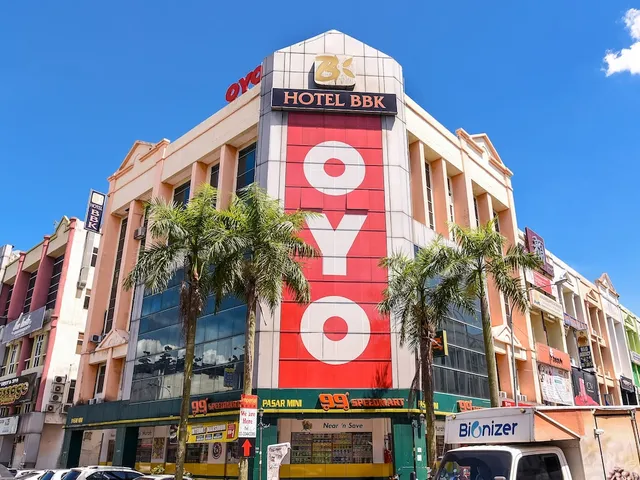 Super OYO 1219 Hotel Bbk
