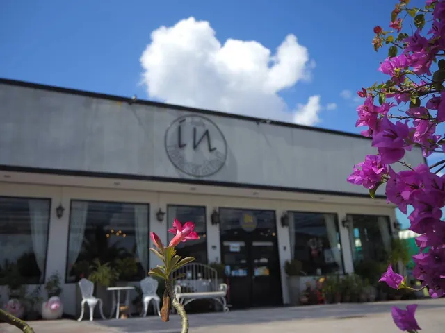 IN Mahasarakham: Thai Food, Western Food, & Giant Menu