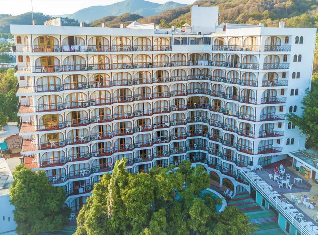 Real Bananas Hotel & Villas All Inclusive