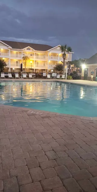 Barefoot Resort & Golf