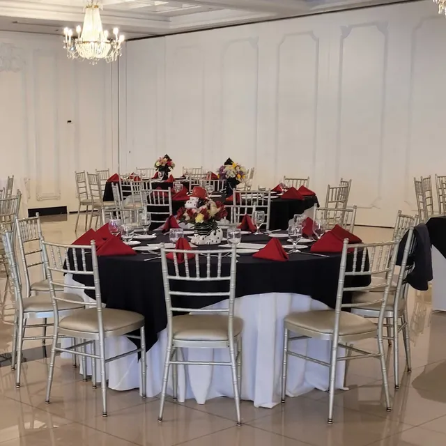 Flowers & Gifts in Hauppauge/Oakdale Flowers