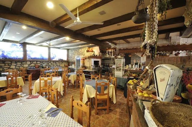 Restaurante y alojamiento rural Asador Casa Parri
