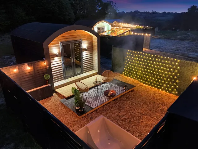 The Outside Inn - Glamping