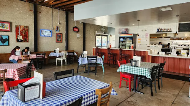 Gus's World Famous Fried Chicken