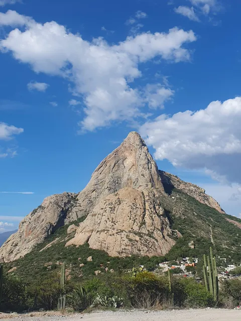 Subida a la Peña de Bernal