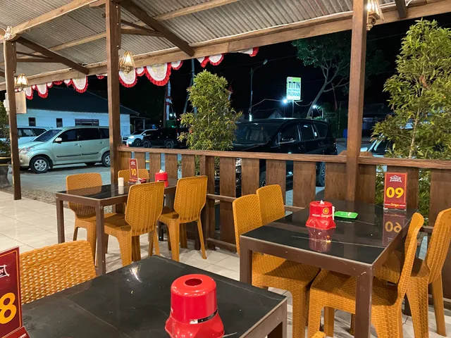 Depot Titin Ayam Lodho Mojokerto