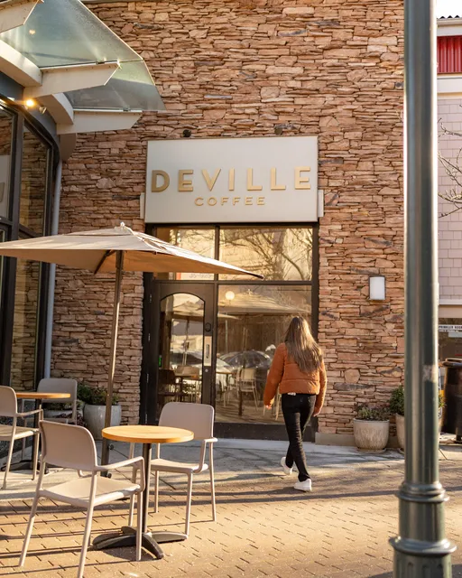 Deville Coffee Park Royal