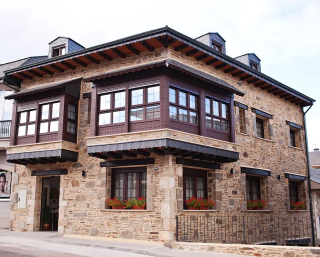 Hotel Restaurante Villa Dos Infantas