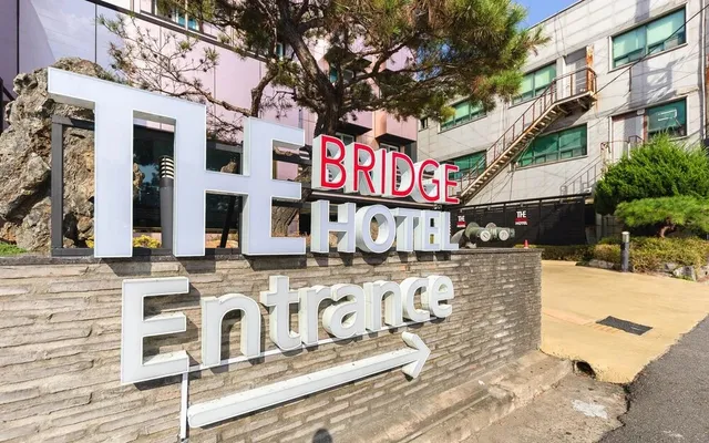 군산 THE BRIDGE HOTEL