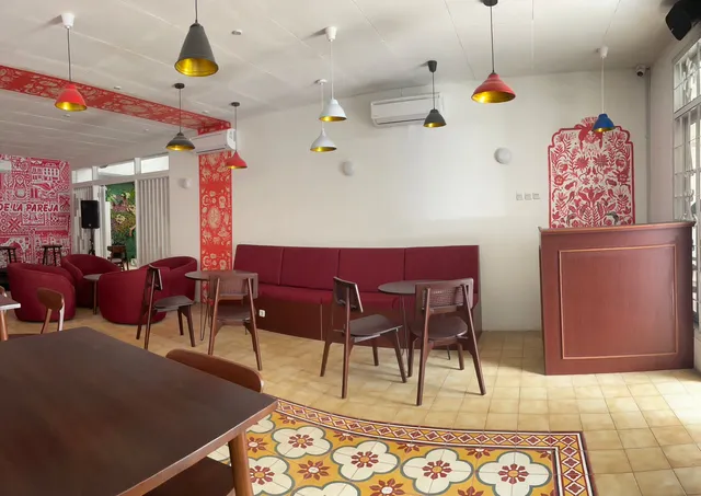 Casa de la Pareja: Dine and Dance