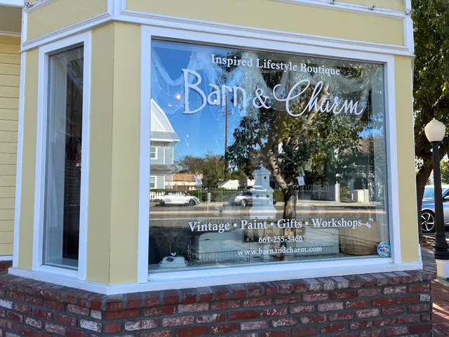 Barn & Charm