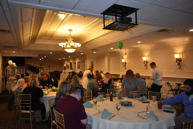 Architects Bar & Grill