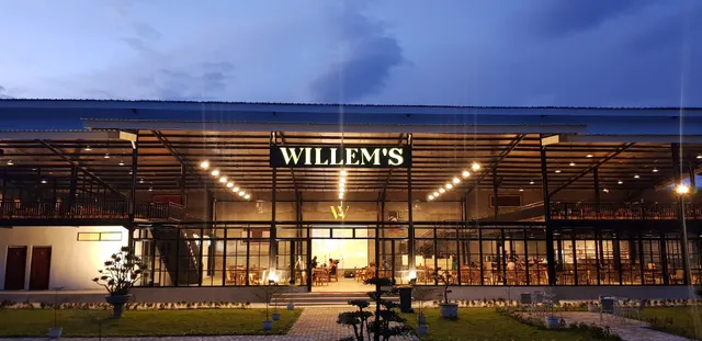 Willem's Resto Cafe & Bar