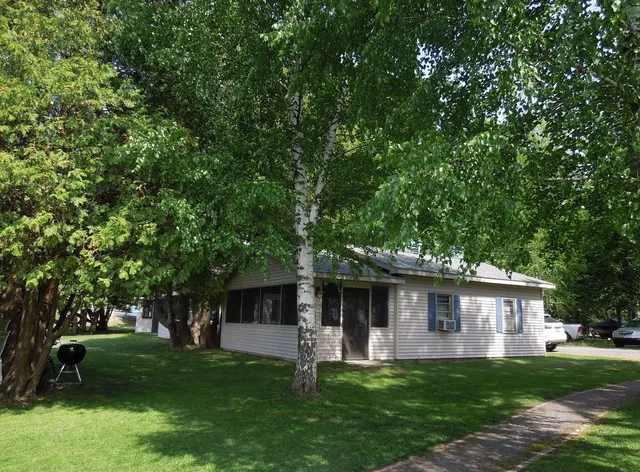 K's Edgewater Resort