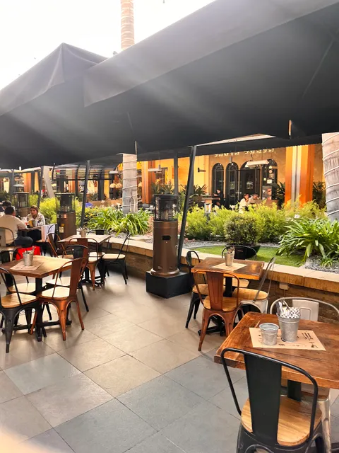 La Maestranza Sandwich & Burger Bar