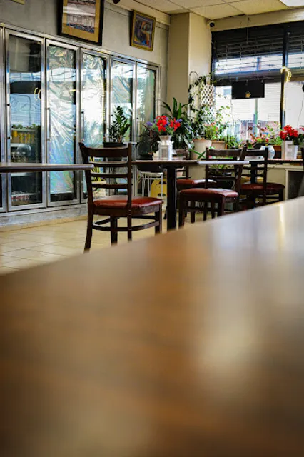 Lupita deli & kitchen