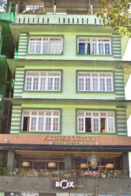 Padmashova Hotel