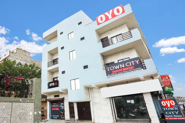 SPOT ON Town City Guest House