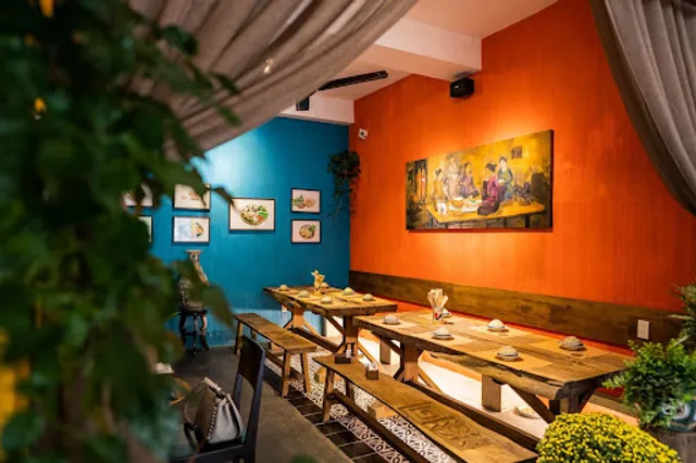 Tiệm Cơm Bà Tôi