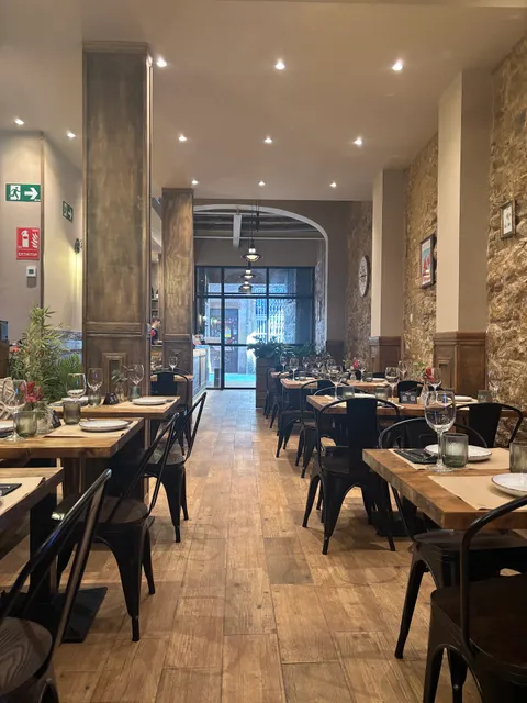 Mercé Tapas & Drinks