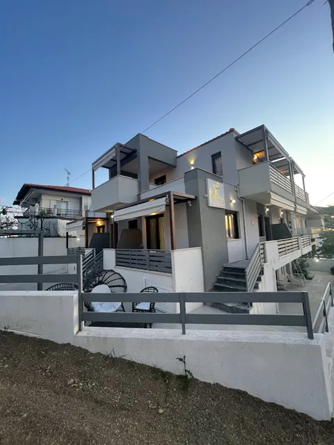 Meltemi Luxury Apartments