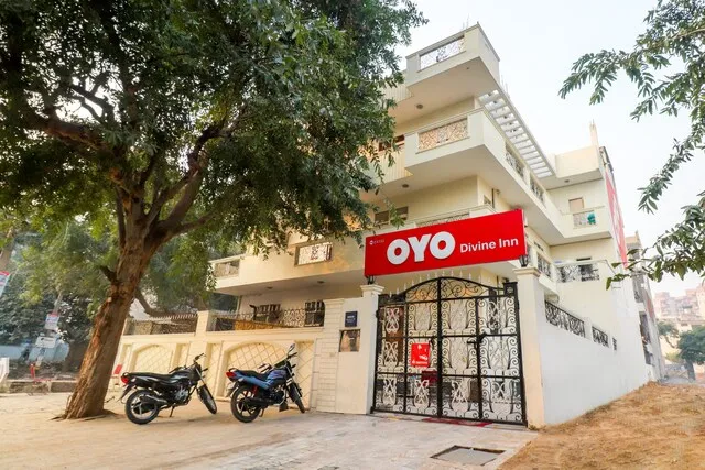 Capital O 68506 Shiv Guest House