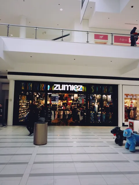 Zumiez