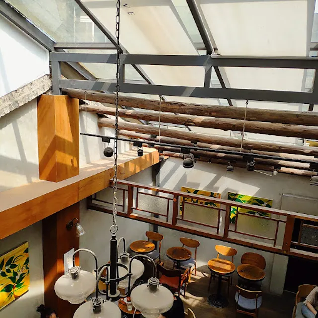 LOUISA COFFEE Beitoushe Shop