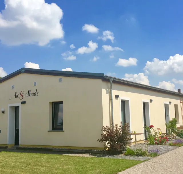 Die Senfbude - Apartments and Workshops
