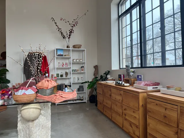 HAND & LAND Spa & Goods for your Whole-Being