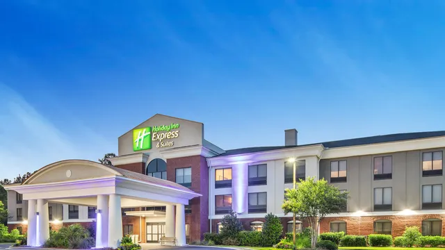 Holiday Inn Express & Suites Hardeeville-Hilton Head by IHG