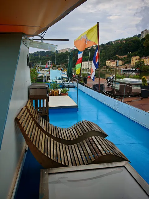 Péniche L'Oiseau Bleu