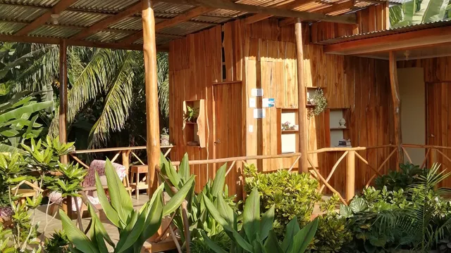 El Gecko Tours & Hotel