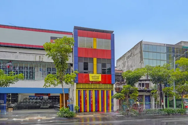 Hotel O Surabaya near Universitas Airlangga formerly Kertajaya Residence Surabaya