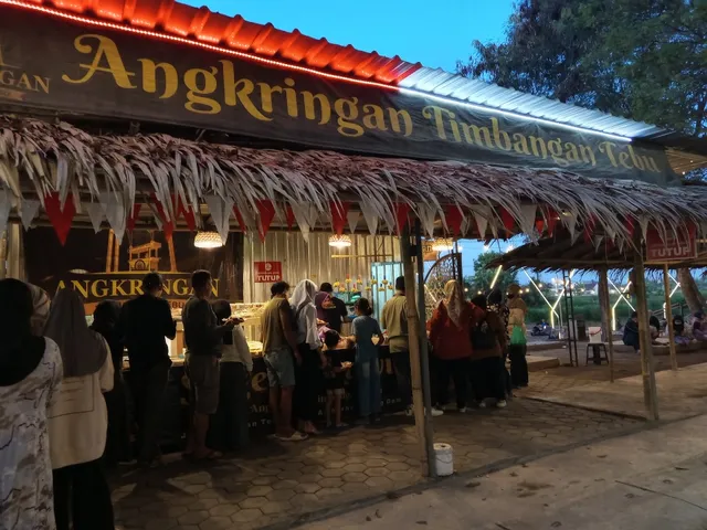 Angkringan Timbangan Tebu
