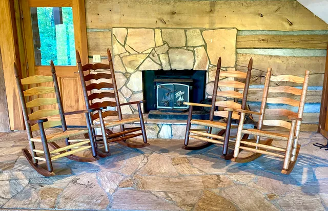 Max Woody Chair Shop