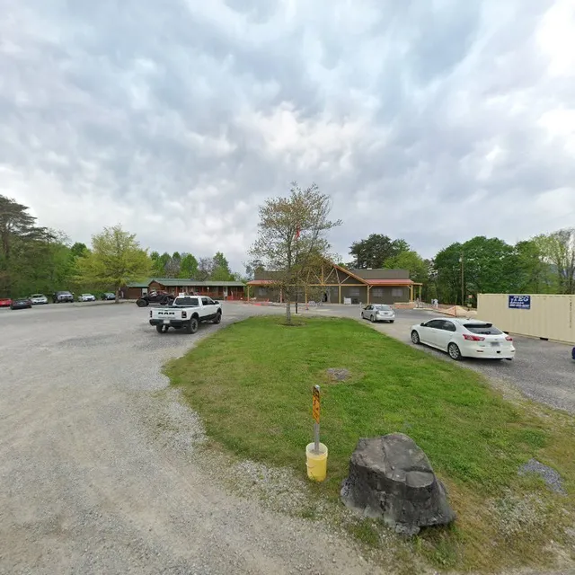 555 Windrock Park Ln