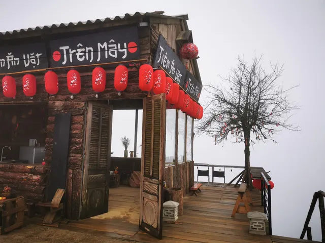 Tà Xùa Haus Meej Homestay/ bed and cup