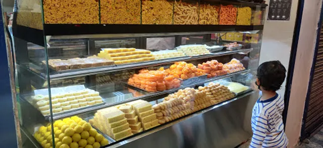 Sree Sankara Sweets & Bakery