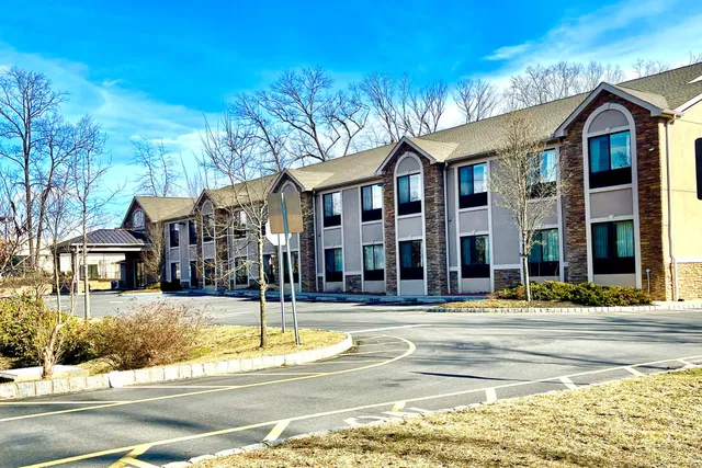 Red Carpet Inn & Suites Monmouth Junction, NJ