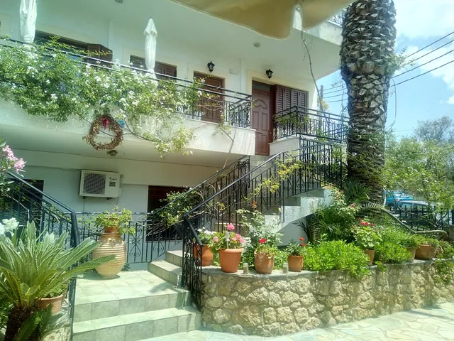 Ostria Maisonettes & Studios