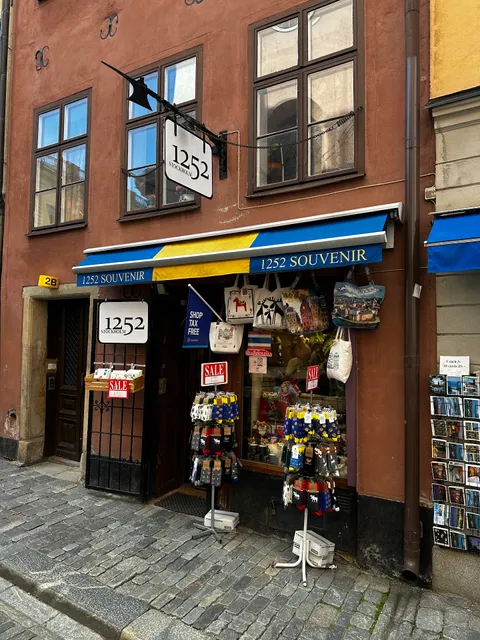 1252 Souvenirs