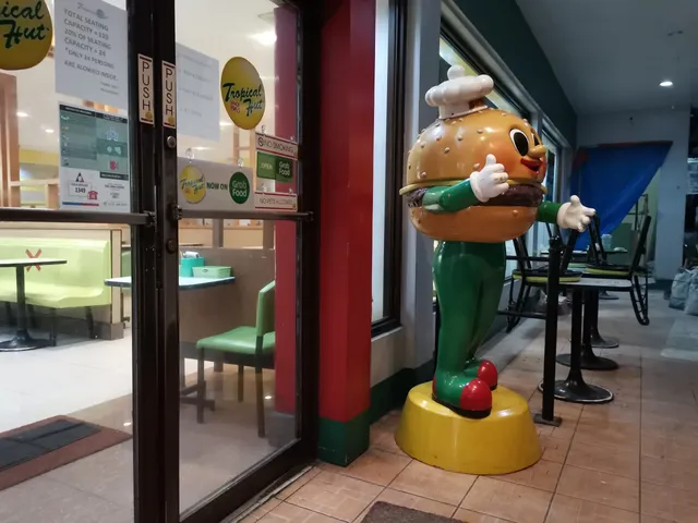 Tropical Hut Hamburger