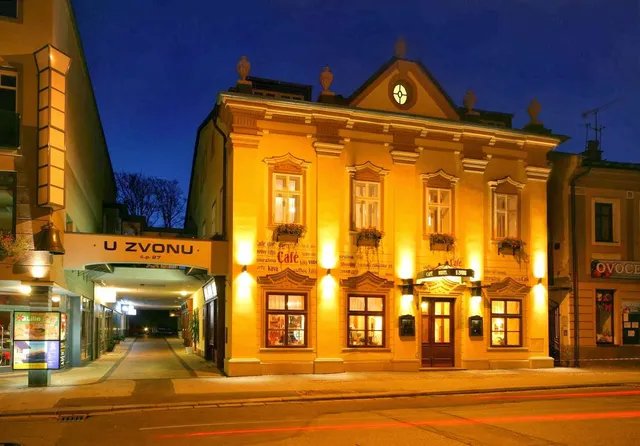 Café and Hotel U Zvonu