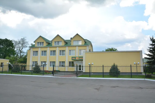 Hotelʹno-Restorannyy Kompleks "Vk"