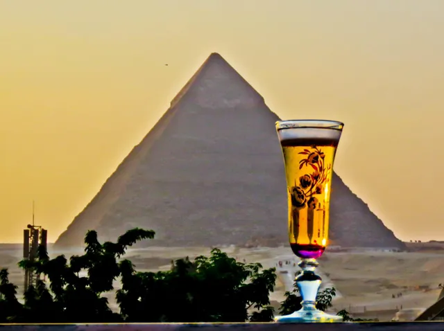 MAKADI PYRAMIDS HOTEL