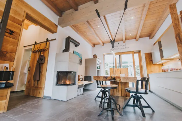 Cafe and apartments on the Müllner-Hof