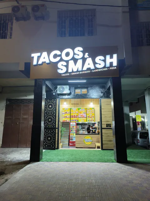 TACOS & SMASH