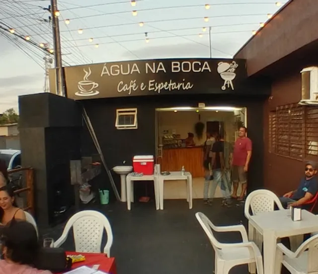 Água na Boca Café e Espetaria