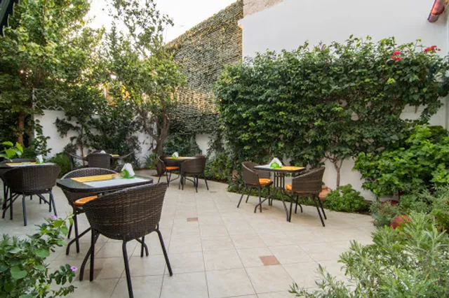 Brunch - Breakfast Buffet at Manto Studios Cafe